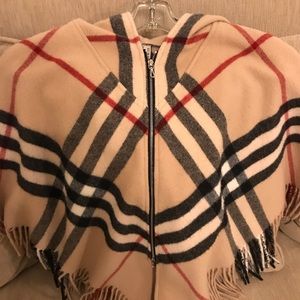 Burberry poncho, one size